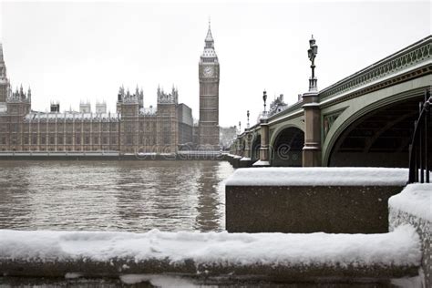 Snow In London Stock Image Image Of Beautiful International 17644085