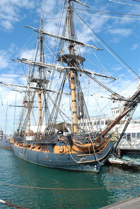 As well as having crew members assigned certain duties, pirates found a way to reduce conflict among themselves and maximize profits. I loved the patrick o brian books. original caption: HMS ...
