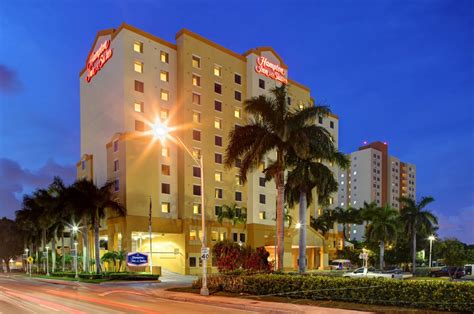 Hampton Inn And Suites Miami Airport South Blue Lagoon Miami Fl Hotels