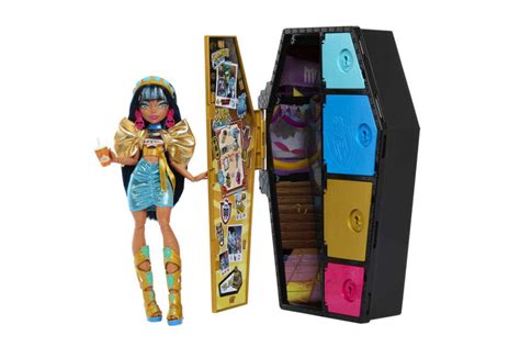 Monster High Skulltimate Secrets Cleo De Nile Fashion Doll With Locker