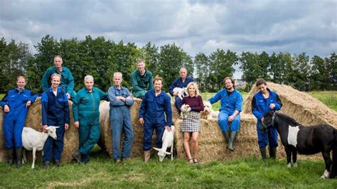Twaalf boeren stellen zich voor, waarna belangstellenden een brief kunnen schrijven. Kijk nu: De eerste beelden van Boer Zoekt Vrouw 2020