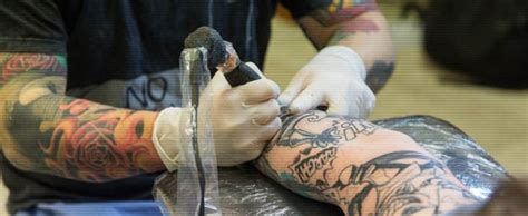 Cuando Habla La Piel Un Recorrido Por La Historia Del Tatuaje En Todo El Mundo Tatuajes Online