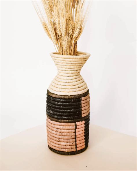 Vase Decorating Ideas Boho Home Decor Inspo In 2020 Vases Decor