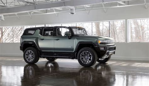 Gmc Hummer Ev Suv New Pricing Info Photo Gallery Other Fast Facts