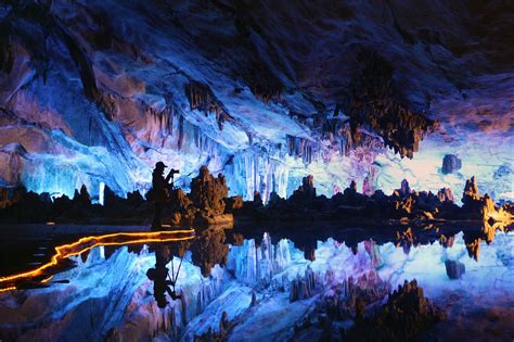 Photographer In The Cave Dir 7m15p 4kv Reed Flute Cave Guilin