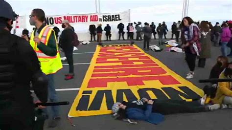 Pro Palestinian Protesters Block Bridges In Boston San Francisco