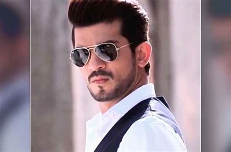 Arjun Bijlani Misses Son While Shooting In Cape Town