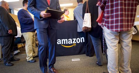 Amazon Career Fair Day Amazon Recruiting Event In Romeoville Draws