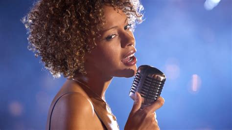 1 How To Become A Professional Singer