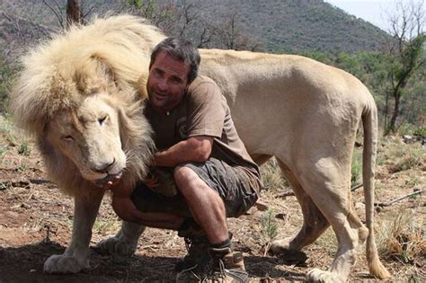 Cool Animals Pictures The Lion Whisperer Kevin Richardson