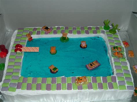 Help with teddy graham/pool cake. Teddy Graham Swimming Pool - Teddy Grahams Photo (672420 ...