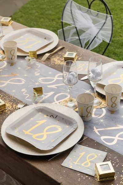Pour la décoration de la table d'anniversaire : Deco De Table Anniversaire 40 Ans