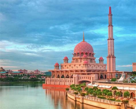 1, jalan putra square 2, putra square, 25300 kuantan, pahang, malaysia address. Beautiful Temples and Mosques in Malaysia