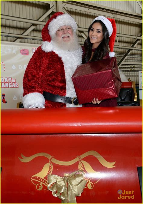 Full Sized Photo Of Shay Mitchell Rowan Blanchard Delta Holiday Hangar Event 25 Rowan