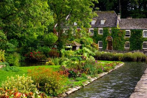 A Postcard Beautiful English Village Of Bibury Uk Places To See In