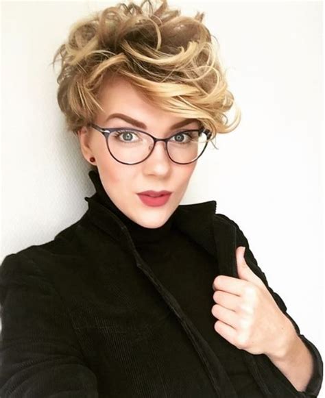 Cute Very Short Hairstyles For Women With Glasses Kapsels Voor Kort