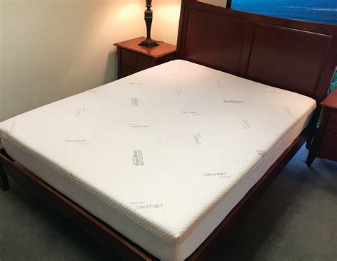 With elasticised edges and measuring of 1 inch or less, such types of protectors are available in different materials such as down, vinyl and even polyester. Kool-Flow® Organic Cotton Memory Foam Mattress Protector ...
