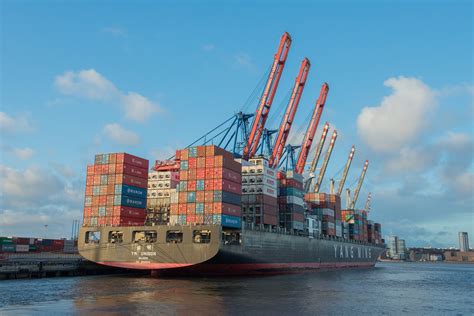 Consulte la información sobre transportes maritimos y fluviales sl ubicada en en a coruña la coruña. Los 10 puerto más importantes y el transporte marítimo de ...