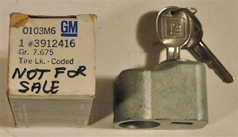 1963 1982 Corvette Spare Tire Lock Genuine Gm 3912416 Nos