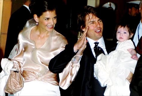Leah Remini Claims Suri Cruise Left On Floor During Tom Cruise Katie Holmes Wedding Leah