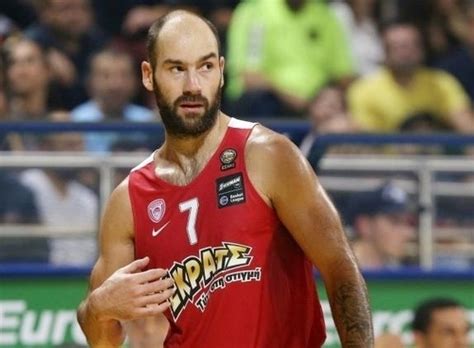 Spanoulis, rockets tarafından san antonio spurs, 12 temmuz 2007'de, 2009 ikinci tur seçmelerle birlikte merkez jackie butlerve hakları arjantinli ileri güç luis scola.4243. Spanoulis bizim maçta yok - Basketbol