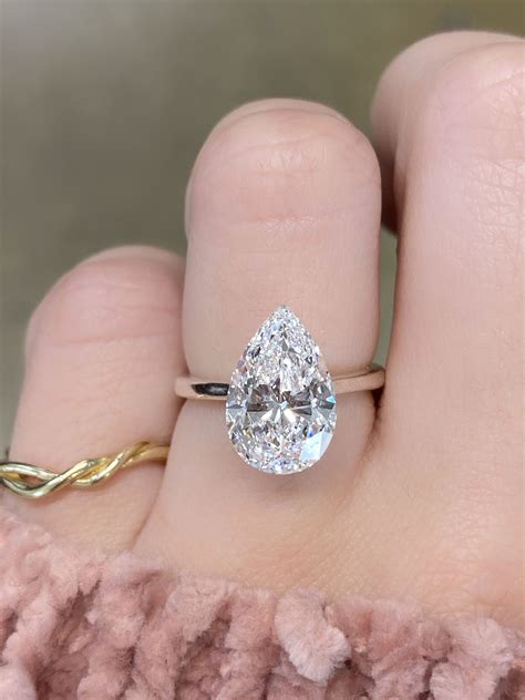 Ariya Classic Round Diamond Engagement Ring Ken And Dana Design Tear