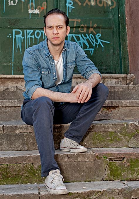 Öner erkan (born 4 january 1980) is a turkish actor. Çukur Dizisi Selim Koçovalı (Öner Erkan) Biyografi ...