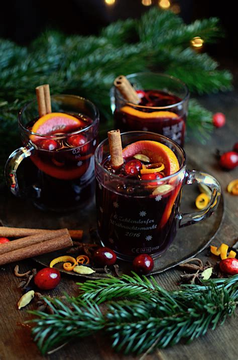 glühwein {german mulled wine} recipe christmas party drinks mulled wine winter drinks