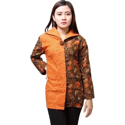 Kamu bisa buat kemeja seragam untuk perusahaan, komunitas, atau kelas dengan budget yang sesuai. 10 Model Baju Batik Kantor Wanita Kombinasi, Eksotis! | Model Baju Batik Kantor