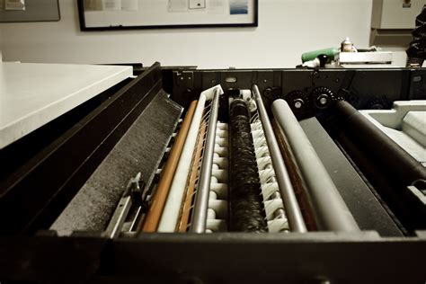 مشكلة ظهور اللون متفاوت في طابعة Hp Laserjet 200 Color ...