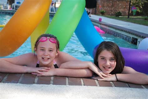 We Are The Presleys Paytons Preteen Pool Party In Pictures
