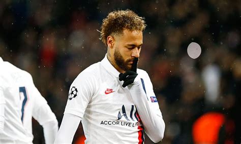 Neymar signed his contract with psg on august 3, 2017, and fifa as of august 3, 2020, neymar could therefore break his contract and sign for another team, and if there is no agreement between. Neymar reveals meaning behind his new celebration for PSG ...