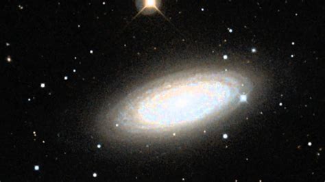 Hubble Zoom Into Galaxy Ngc 2841 1080p Youtube