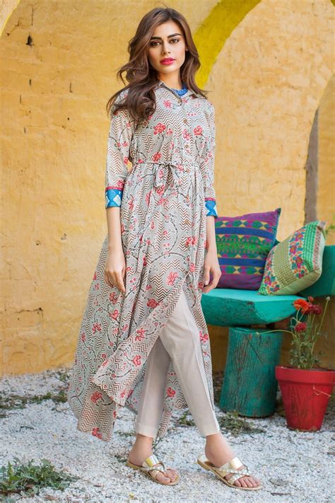 Pin By Saira On Fashion Dresses Pakistani Fashion Casual Pakistani Dresses Casual Winter