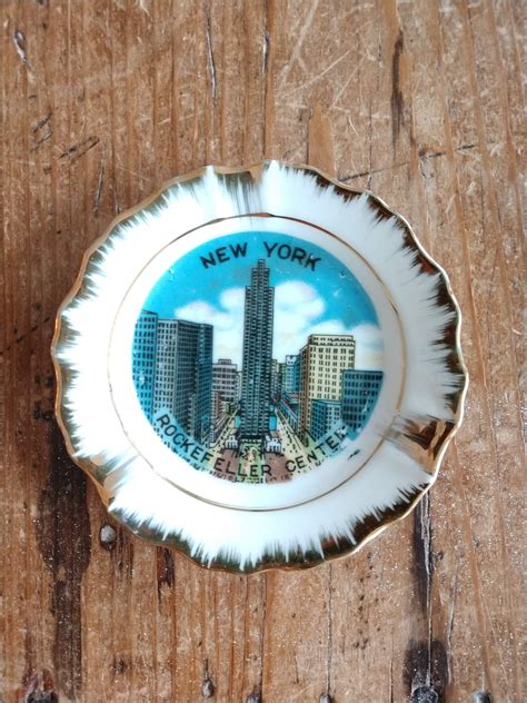 Souvenir Mini New York City Rockefeller Center Plate 19g