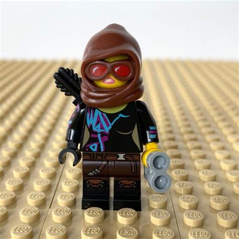 Lego Movie 2 Battle Ready Lucy Wyldstyle Black Quiver Binoculars Base 71023 Ebay