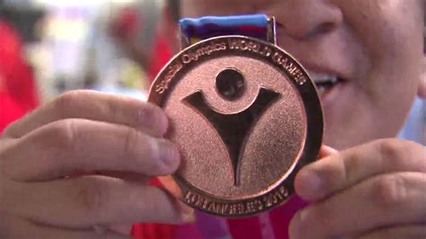 Special Olympics athletes bring medals home to Chicago - ABC7 Chicago