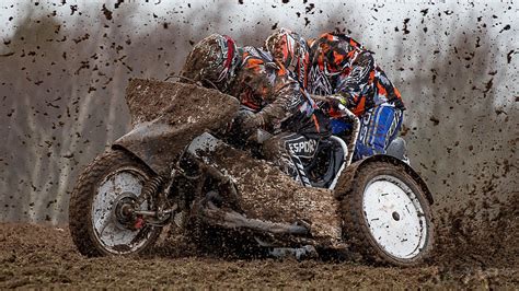 Wallpaper Dirt Mud Racing Motorcycle 2048x1152 Wallpapermaniac