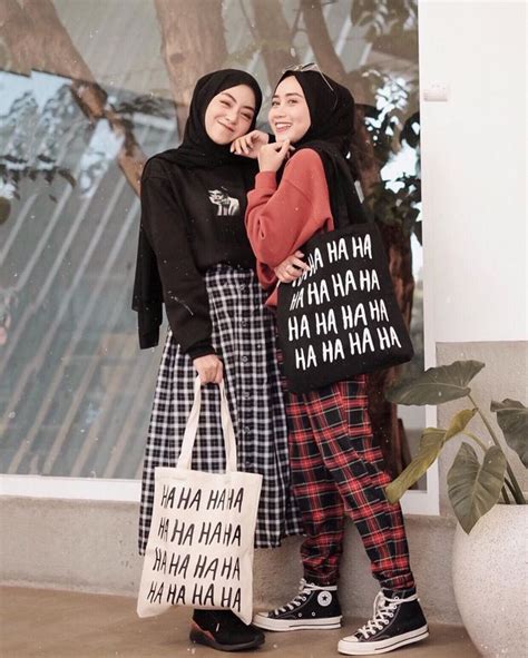5 Inspirasi Fashion Hijab Casual Style Dengan Rok Kekinian Ala
