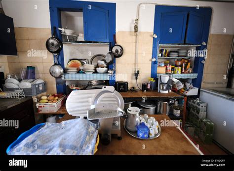Messy Kitchen Hi Res Stock Photography And Images Alamy