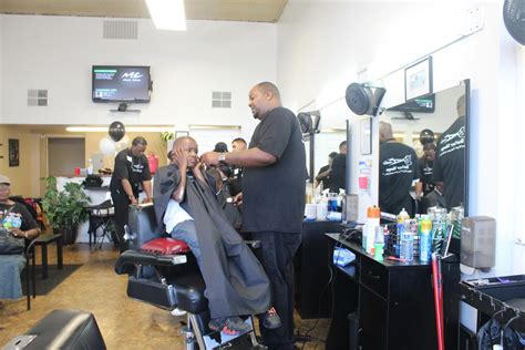 We are very grateful for the opportunity to film a haircut at cuts and bends in oakland, california with kenneth hogans sr. Oakland barbers give school kids a literal head start ...