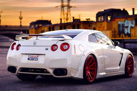 10 top and most current nissan gtr hd wallpapers for desktop computer with full hd 1080p (1920 × 1080) free download. White Gtr Wallpapers HD | PixelsTalk.Net