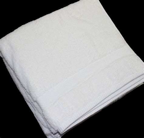 The Bamboo Collection Bath Towel 30x56 White Diamond Towel