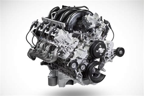 Fords 73 Liter V8 Megazilla Motor Makes Its Official Debut Carbuzz