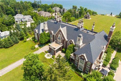 Located in a mobile home park model: Canada's most amazing mansions for sale | loveproperty.com