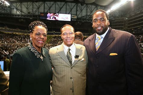 Carolyn jean cheeks kilpatrick (born june 25, 1945) is a former american politician who was u.s. Congresswoman Carolyn Cheeks Kilpatrick (D), Louis ...