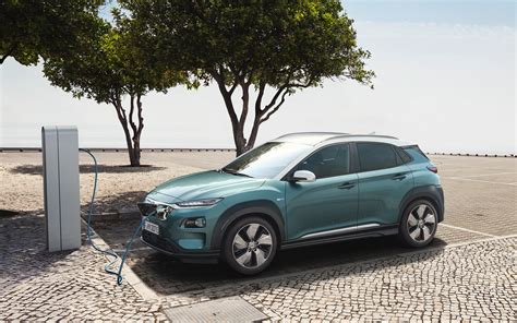 However, at 1,800mm, it is quite wide and has a longer. Geneva Auto Show 2018: 2019 Hyundai Kona EV : now we are ...