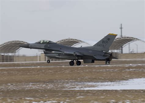 8th Fighter Wing Ce Forms Team Tackles Snow