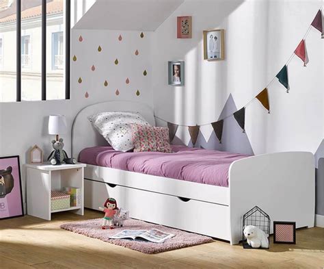 It has been rising in popularity in the last decade and is ranked in the top 100 names given to baby girls in france in 2014. Kinder Ausziehbett Louane für Kinderzimmer