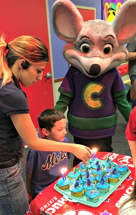 Bigger Better Birthday Parties At Chuck E Cheese S Chuck E Cheese My